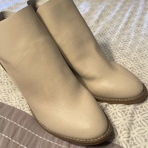 Universal Thread Booties | NWOT | size 10